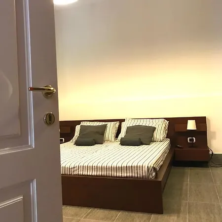 Apartment Tulipani Como